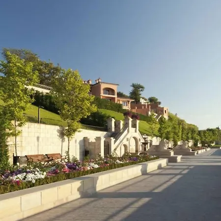 New Апартаменты *